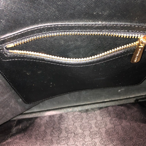 Michael Kors Jet Set Medium Saffiano Leather Top Zip Tote - Picture 10 of 12